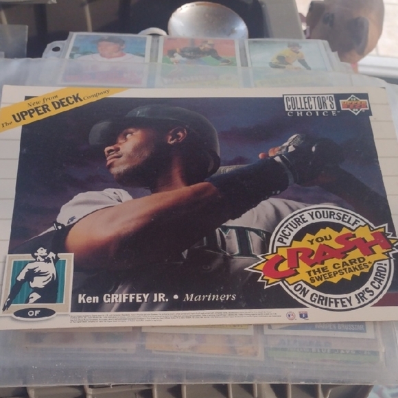 Ken Griffey Jr. Upper Deck Oversized Baseball Card - Picture 1 of 2